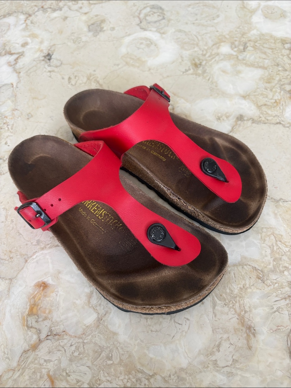 Birkenstock Gizeh Birko-Flor Red Sandals - Picture 2 of 15